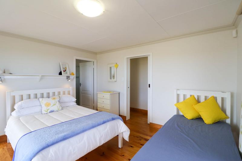 4 Bedroom Property for Sale in Outeniqua Strand Western Cape